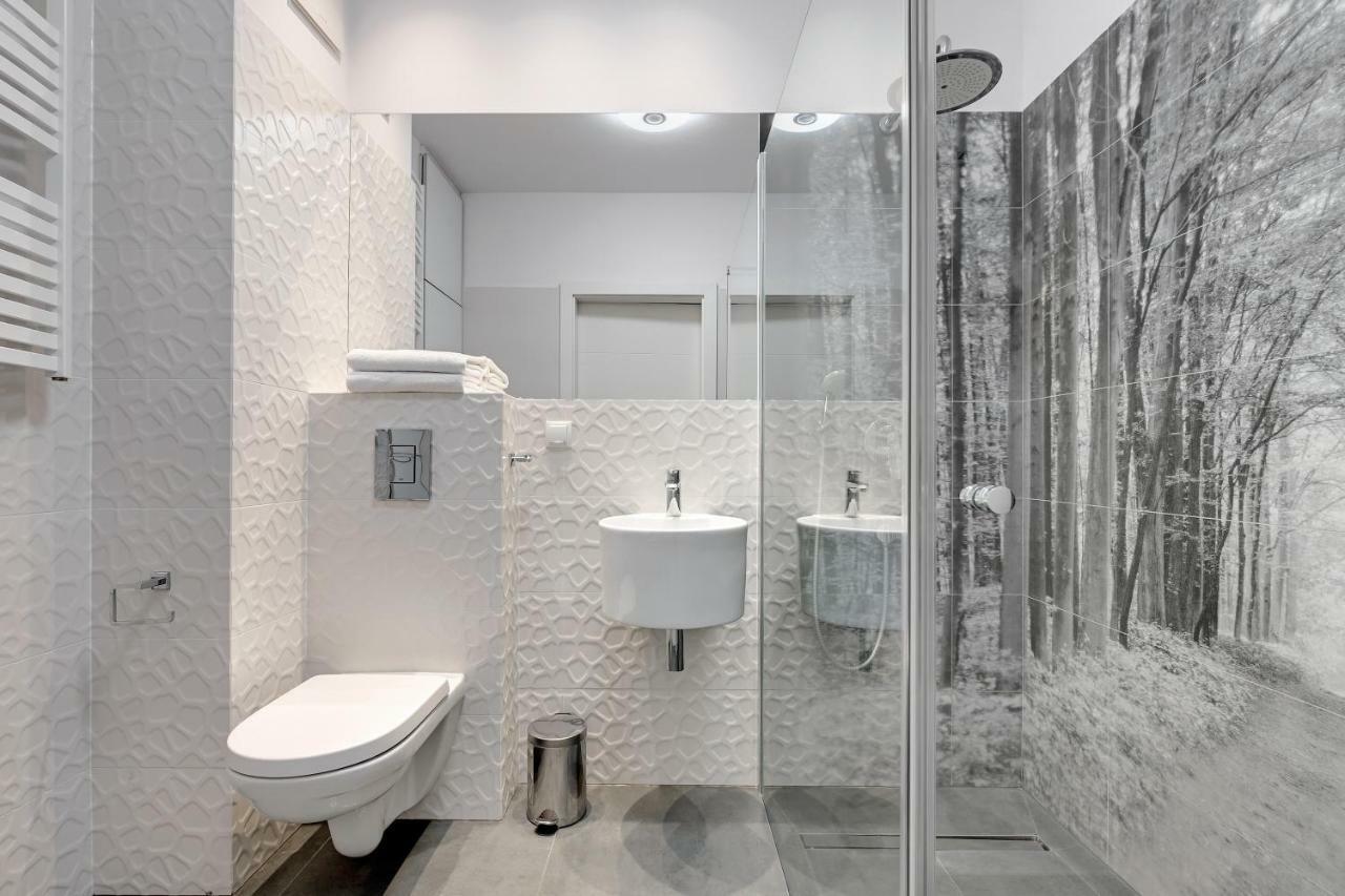 Luxury Long Island Suite กดัญสก์ ภายนอก รูปภาพ